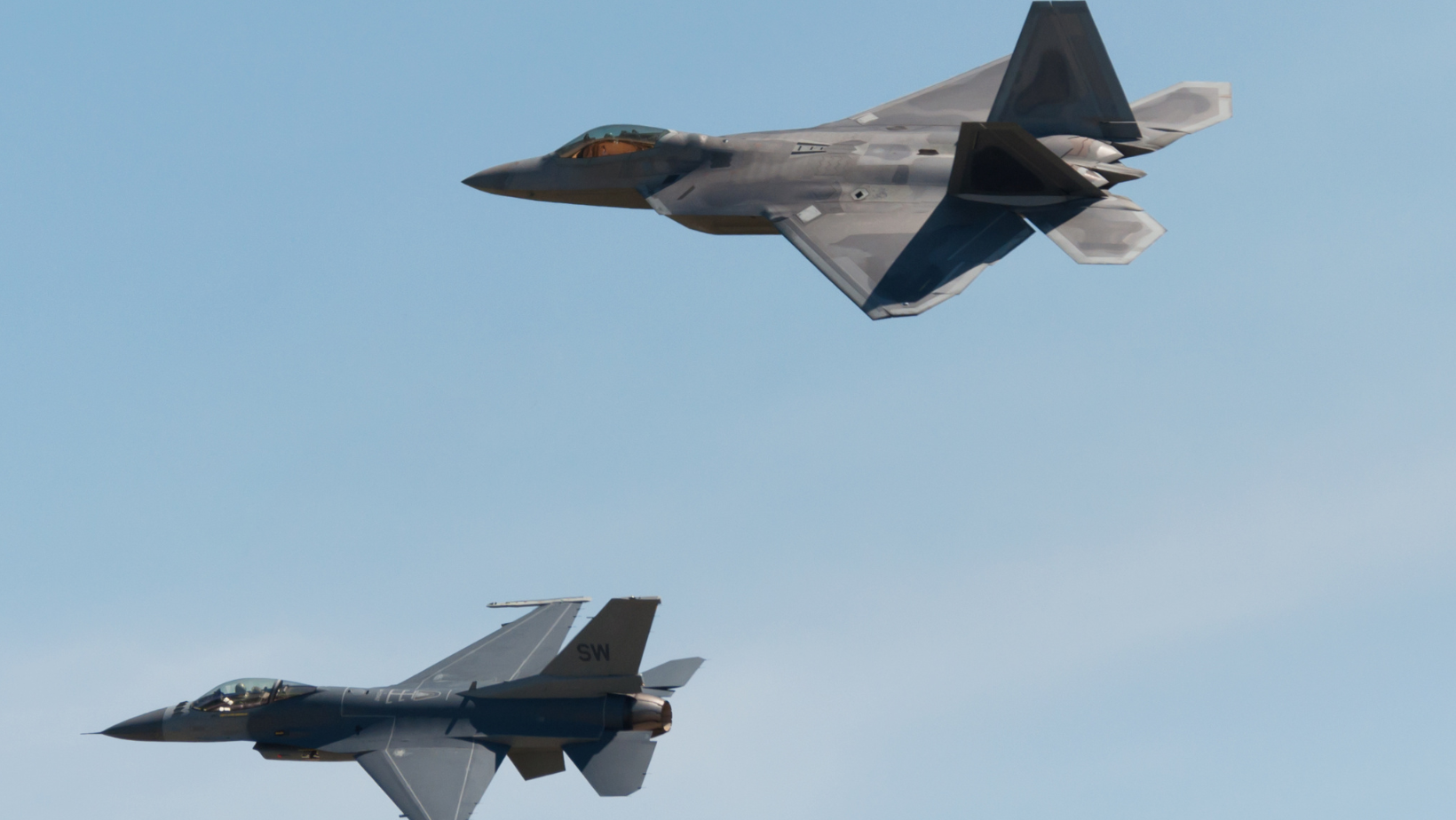 Zdjęcie Alarm na granicy! Polskie myśliwce poderwane po rosyjskim ataku #1