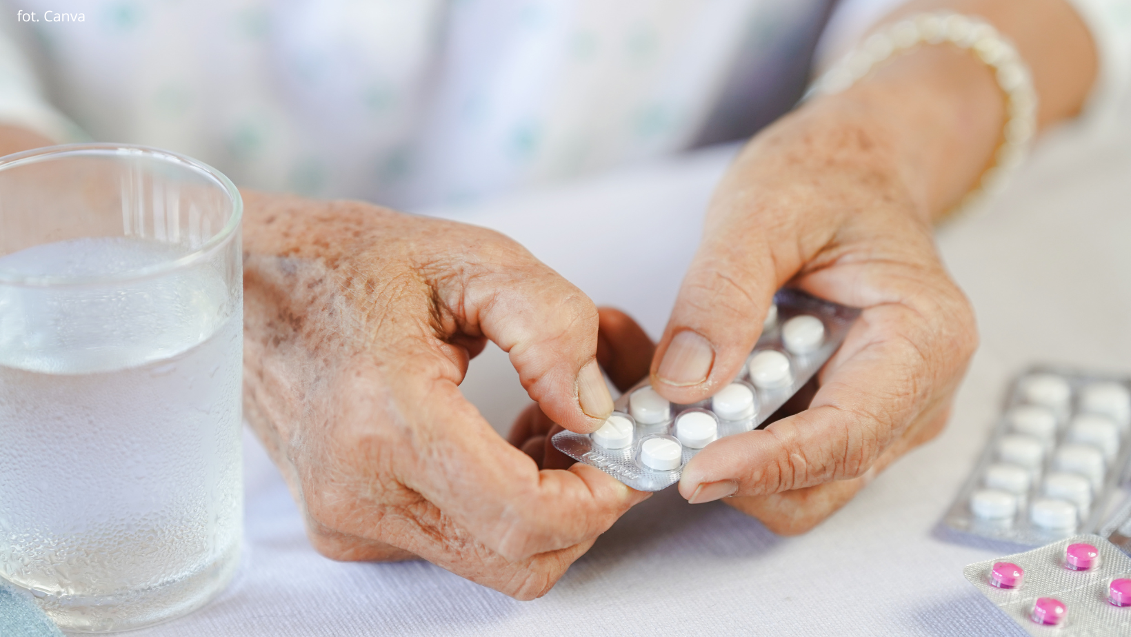 Zdjęcie Perfidne oszustwo “na NFZ”! Myślisz, że dostaniesz  zwrot za leki? Oni wyczyszczą ci konto! #1