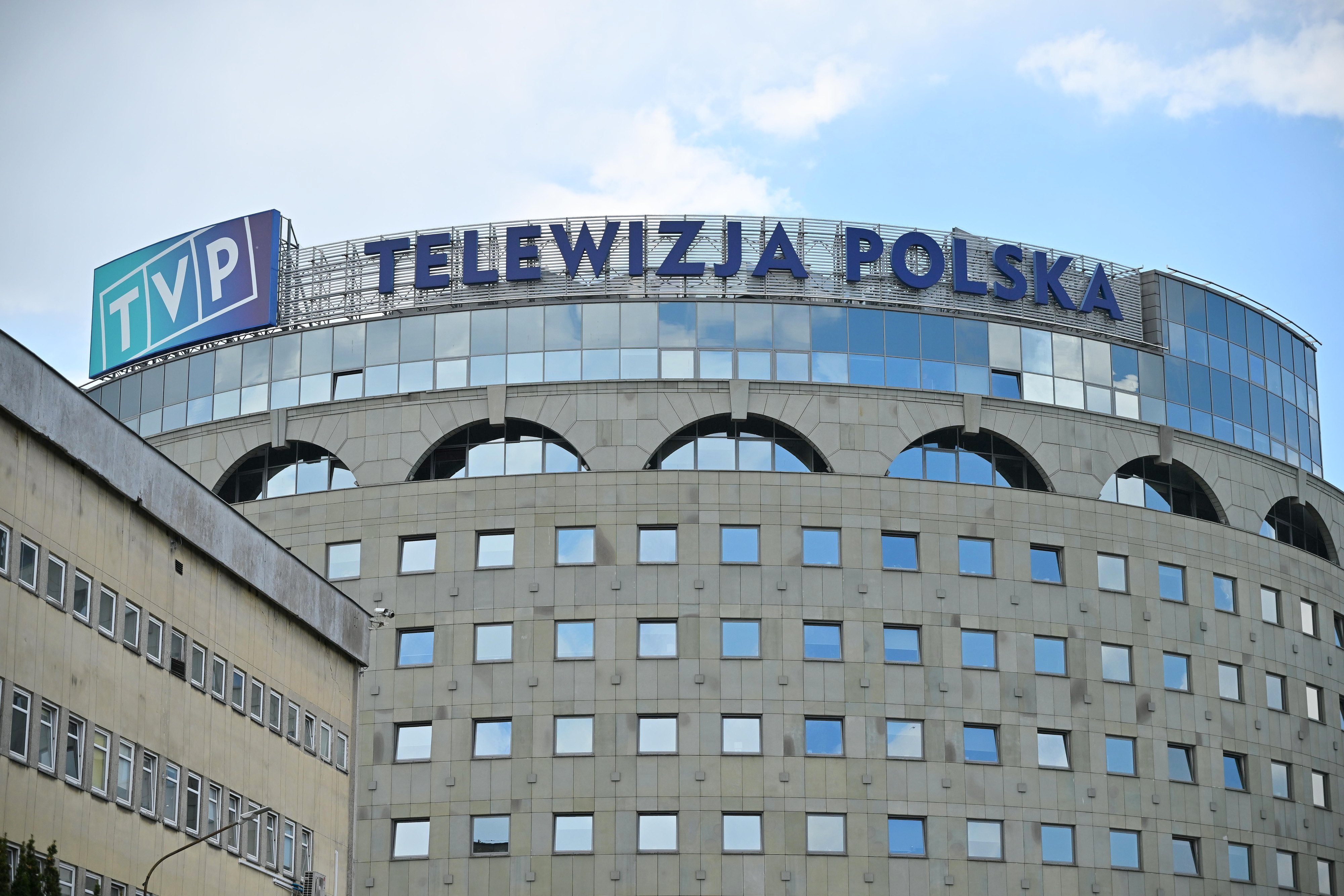 Zdjęcie Reklama z Karolakiem oburzyła widzów! TVP reaguje natychmiast #2